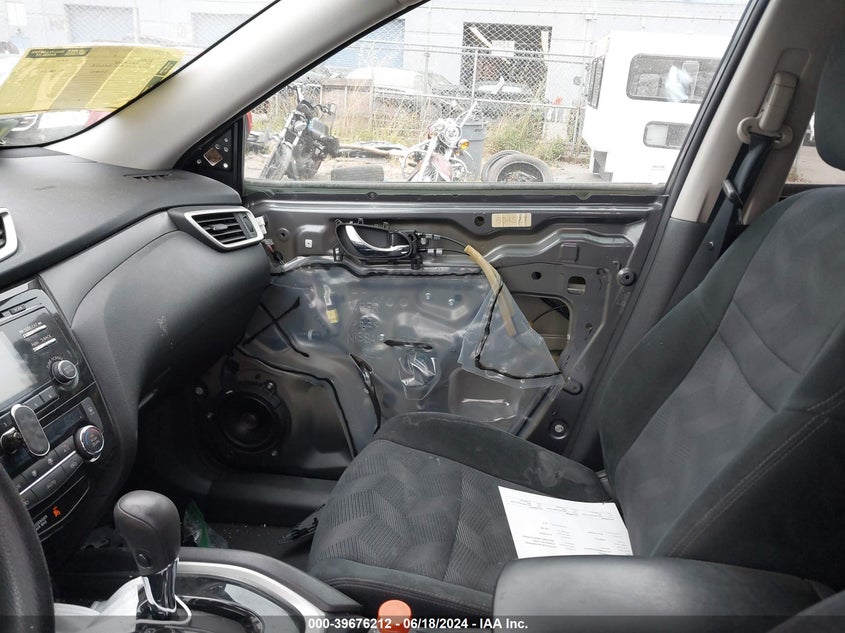 2016 NISSAN ROGUE SV - 5N1AT2MN2GC866526