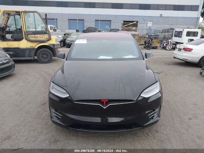 2017 Tesla Model X 100D/75D/90D VIN: 5YJXCBE22HF044901 Lot: 39676256