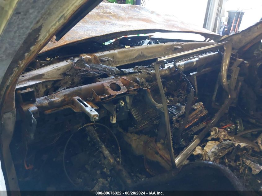 2008 BMW 328 Xi VIN: WBAVC935X8K038163 Lot: 39676322