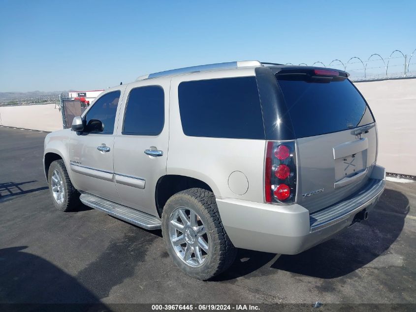 2007 GMC Yukon Denali VIN: 1GKFK63867J281805 Lot: 39676445