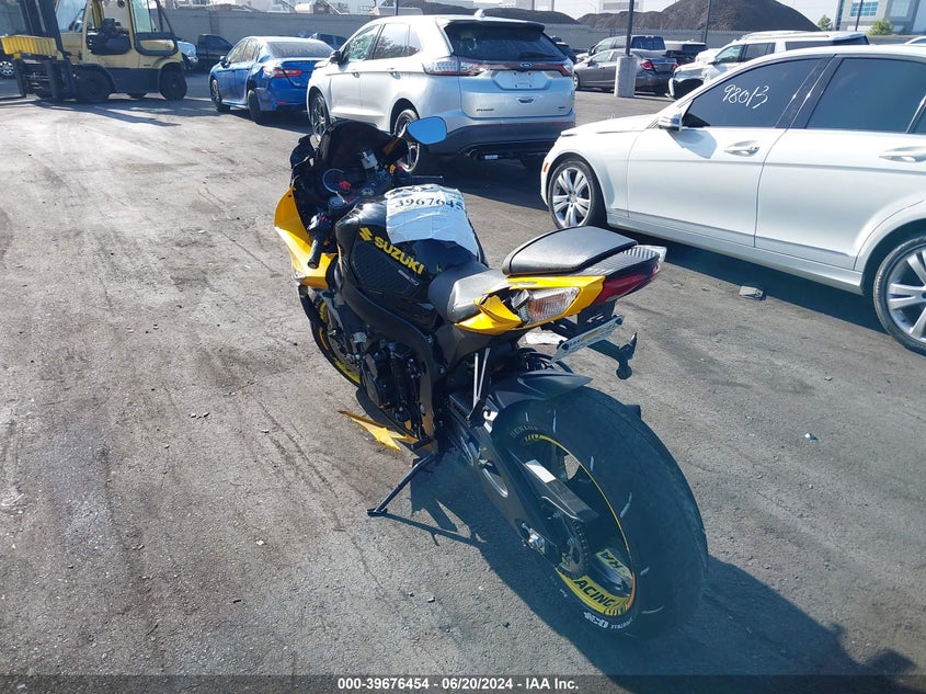 2017 SUZUKI GSX-R600 - JS1GN7FA4H2101531