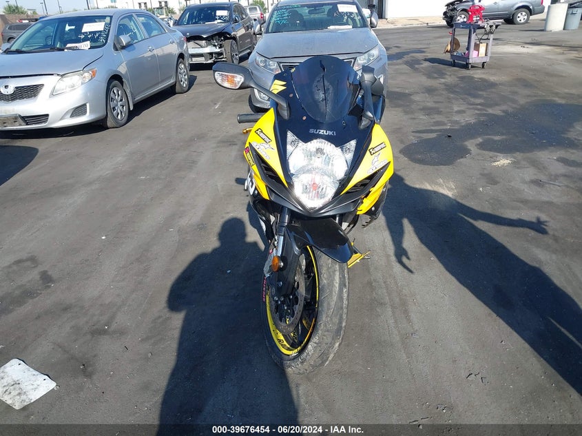 2017 SUZUKI GSX-R600 - JS1GN7FA4H2101531