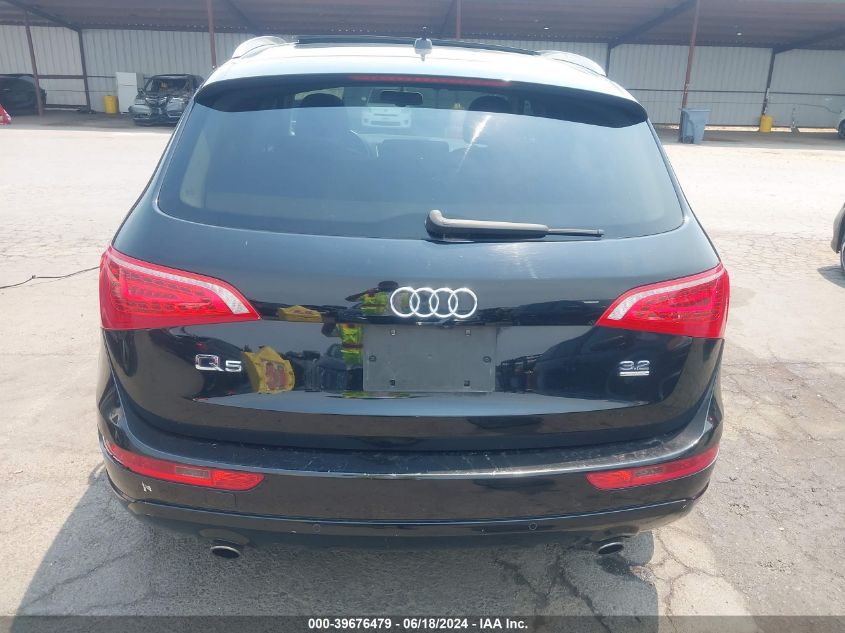 2010 Audi Q5 3.2 Premium VIN: WA1LKAFPXAA099871 Lot: 39676479