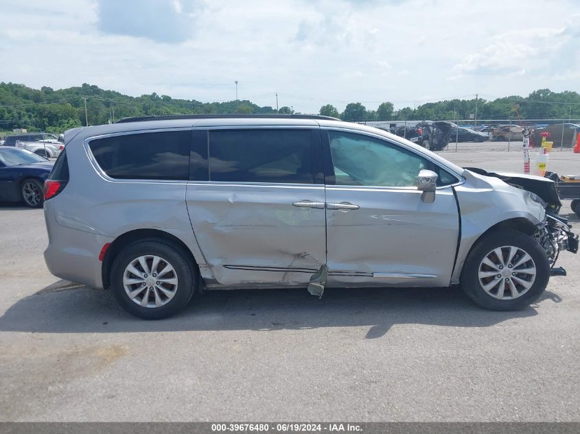 2017 Chrysler Pacifica Touring-L VIN: 2C4RC1BG9HR613055 Lot: 39676480