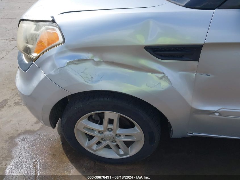 2010 Kia Soul + VIN: KNDJT2A27A7149487 Lot: 39676491