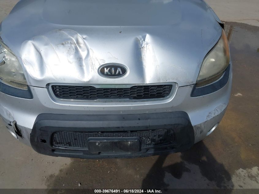 2010 Kia Soul + VIN: KNDJT2A27A7149487 Lot: 39676491