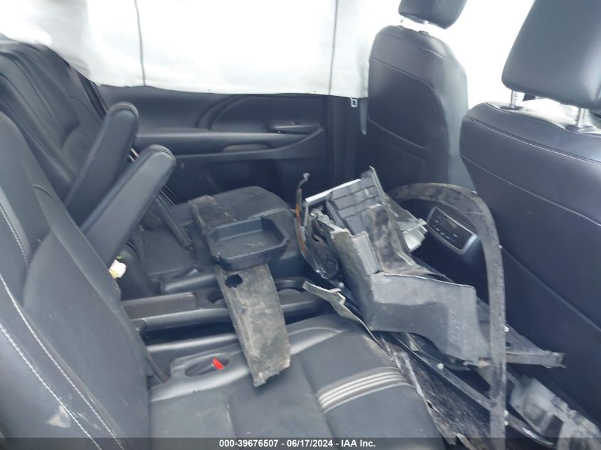 2018 Toyota Highlander Se VIN: 5TDJZRFH3JS847945 Lot: 39676507