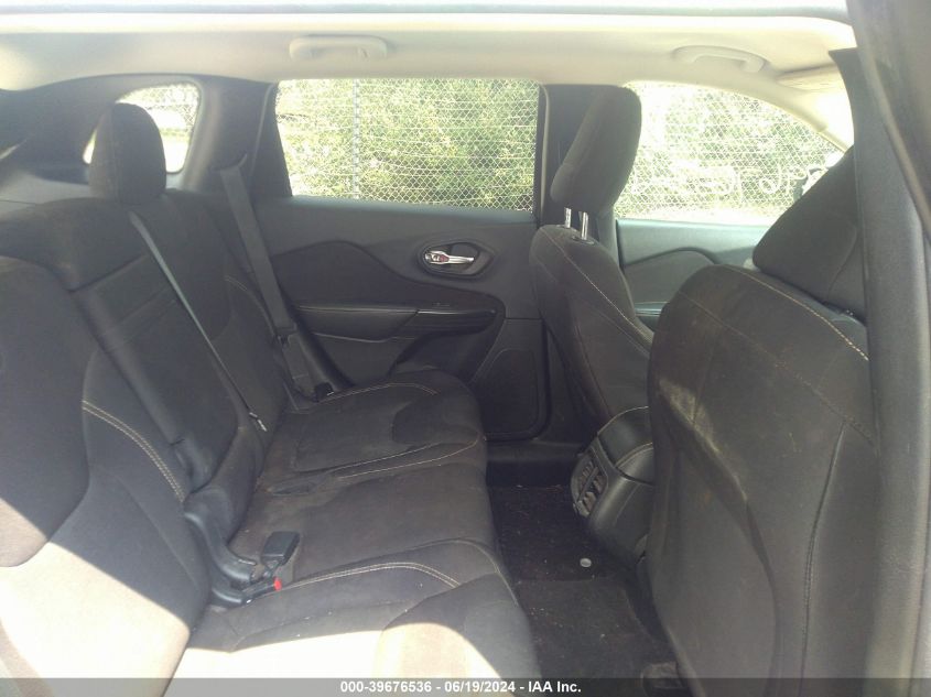 2016 Jeep Cherokee Latitude VIN: 1C4PJLCB4GW159864 Lot: 39676536