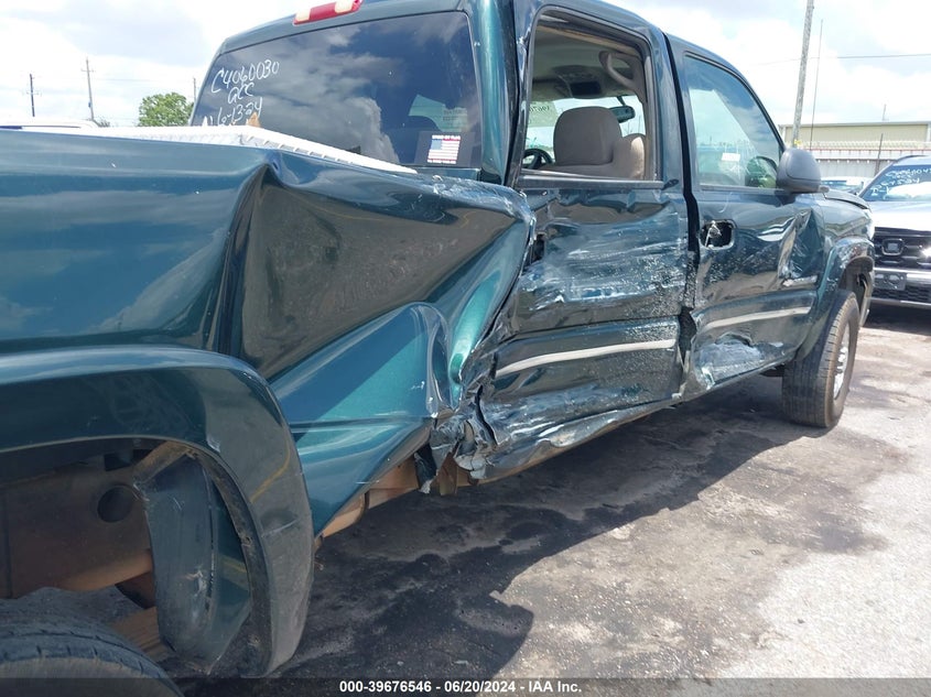 2004 Chevrolet Silverado C2500 Heavy Duty VIN: 1GCHC23U54F116379 Lot: 39676546