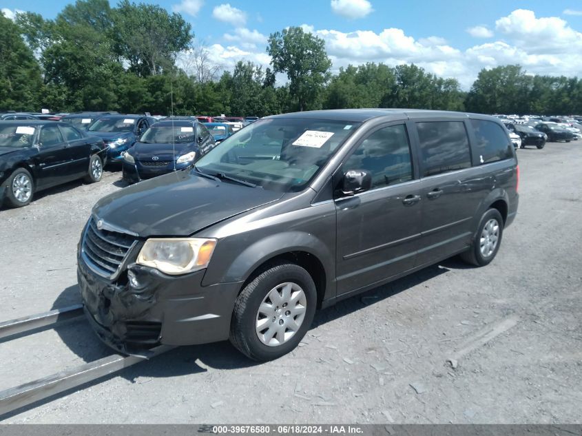 2010 Chrysler Town & Country Lx VIN: 2A4RR4DE9AR262496 Lot: 39676580