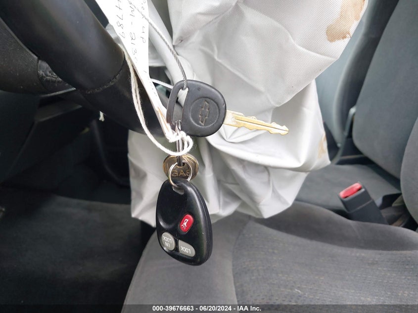 2002 Chevrolet Silverado 1500 Ls VIN: 2GCEC19T121184789 Lot: 39676663