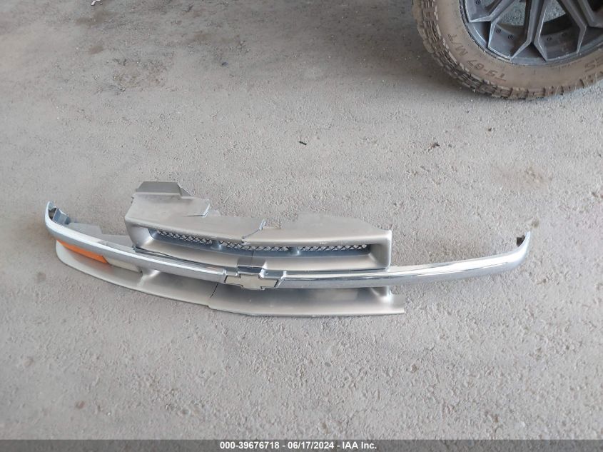 2001 Chevrolet Blazer Trailblazer VIN: 1GNDT13W412146557 Lot: 39676718