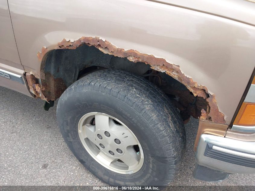 1995 Chevrolet Suburban K1500 VIN: 1GNFK16K2SJ427302 Lot: 39676816