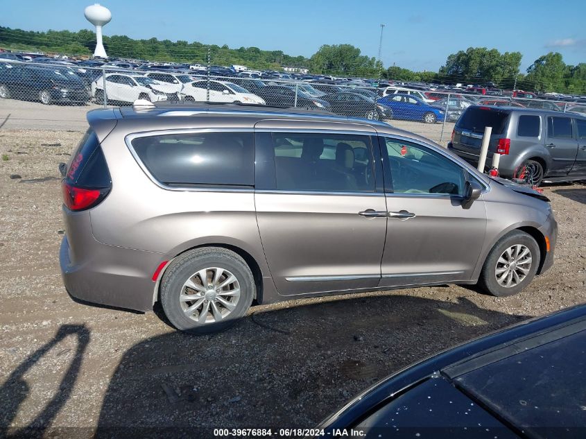 2018 Chrysler Pacifica Touring L VIN: 2C4RC1BG3JR159035 Lot: 39676884