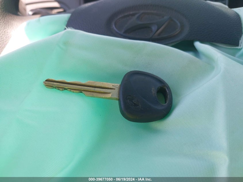 2009 Hyundai Accent Gs VIN: KMHCM36C09U110276 Lot: 39677050