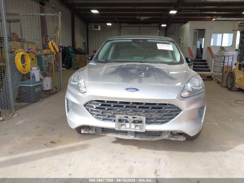2022 Ford Escape Se VIN: 1FMCU9G60NUA37271 Lot: 39677059