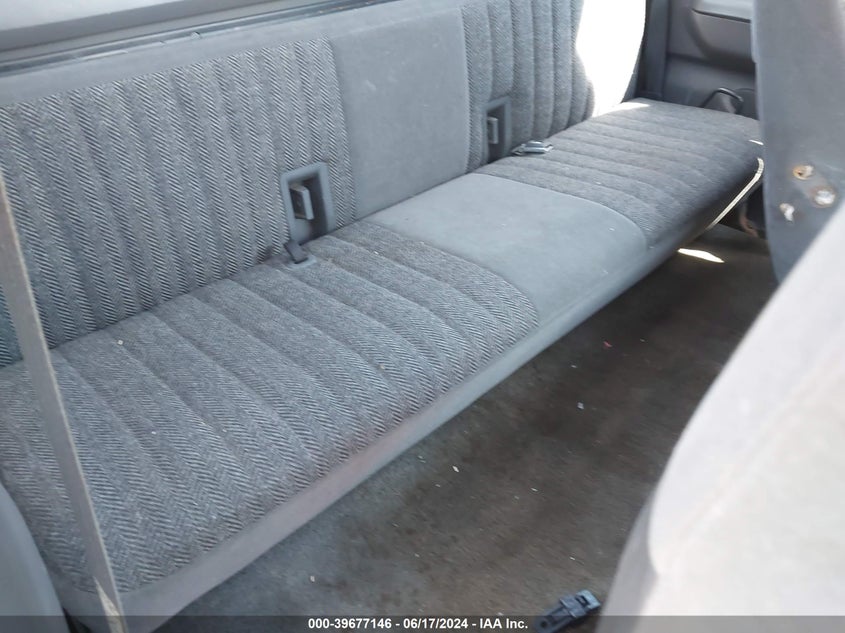 1993 Ford F250 VIN: 1FTHX26G1PKA43355 Lot: 39677146