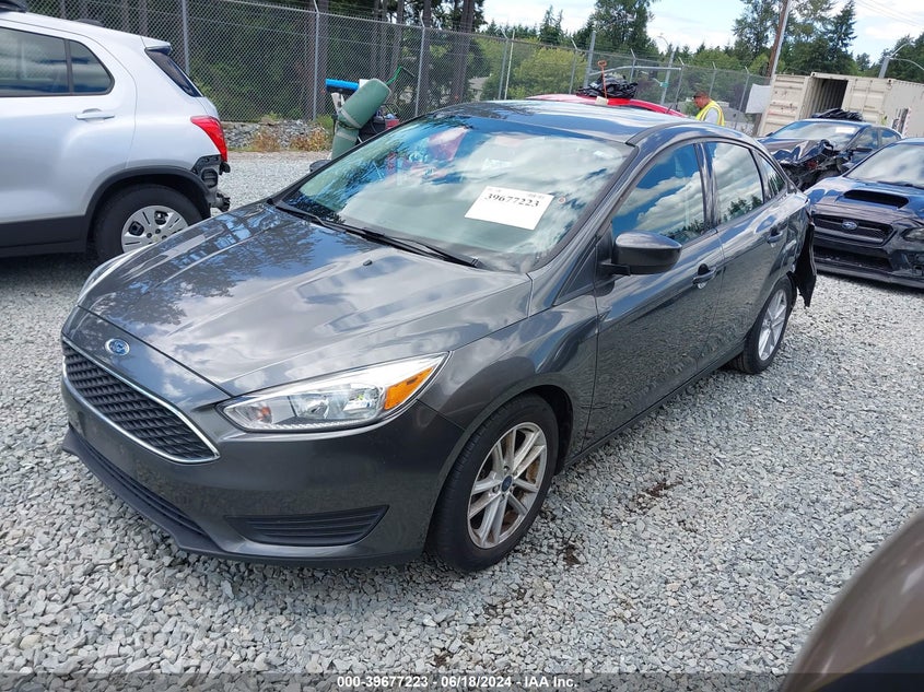 VIN 1FADP3F24JL250662 2018 FORD FOCUS SE