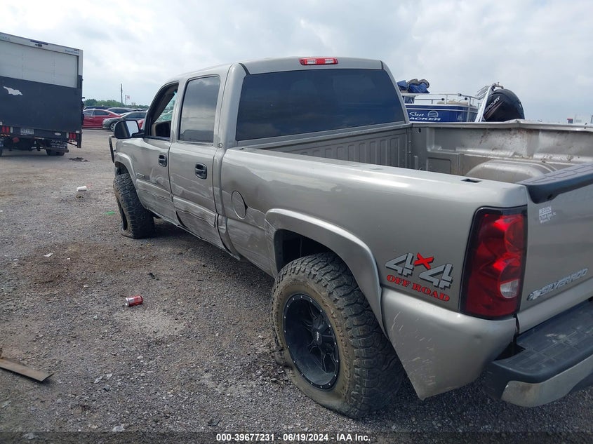 2003 Chevrolet Silverado K2500 Heavy Duty VIN: 1GCHK23U13F196474 Lot: 39677231