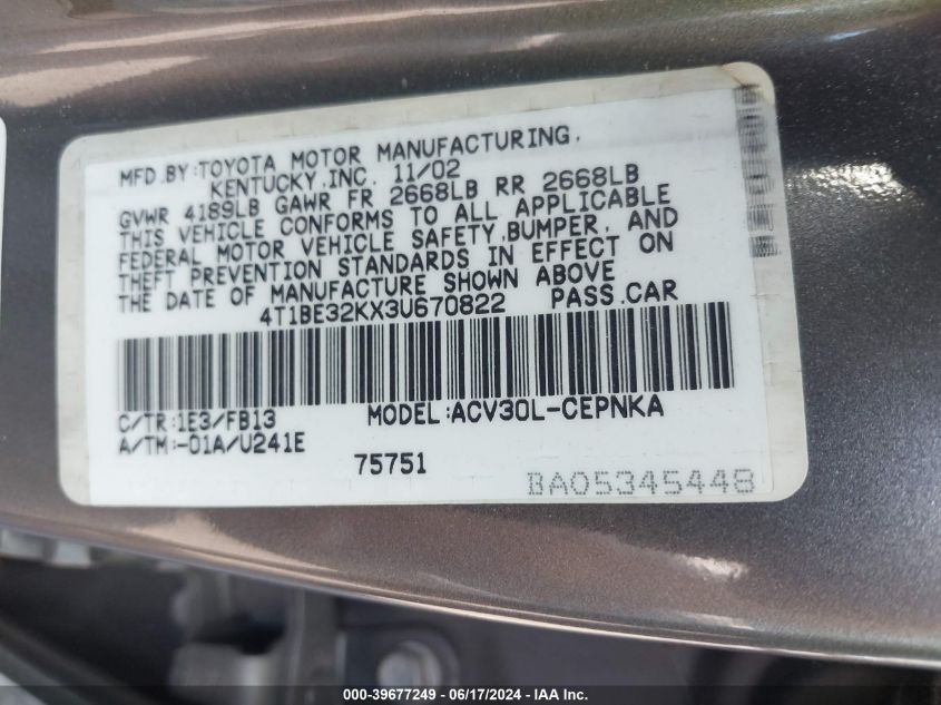 2003 Toyota Camry Le VIN: 4T1BE32KX3U670822 Lot: 39677249