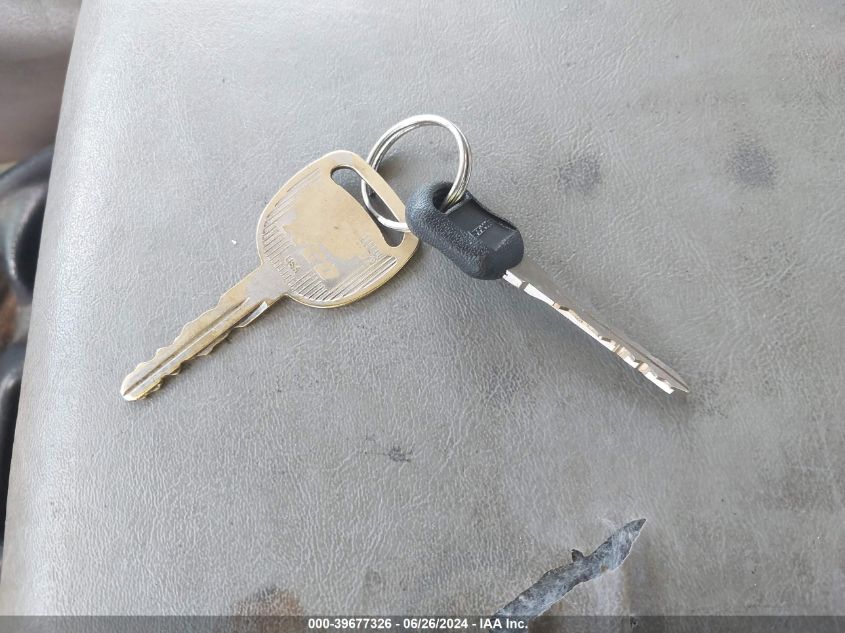 2002 Chevrolet Astro Ls VIN: 1GNDM19X12B152668 Lot: 39677326