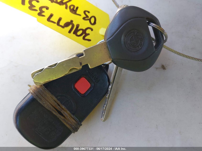 2003 Toyota Sienna Le VIN: 4T3ZF13C73U528846 Lot: 39677331