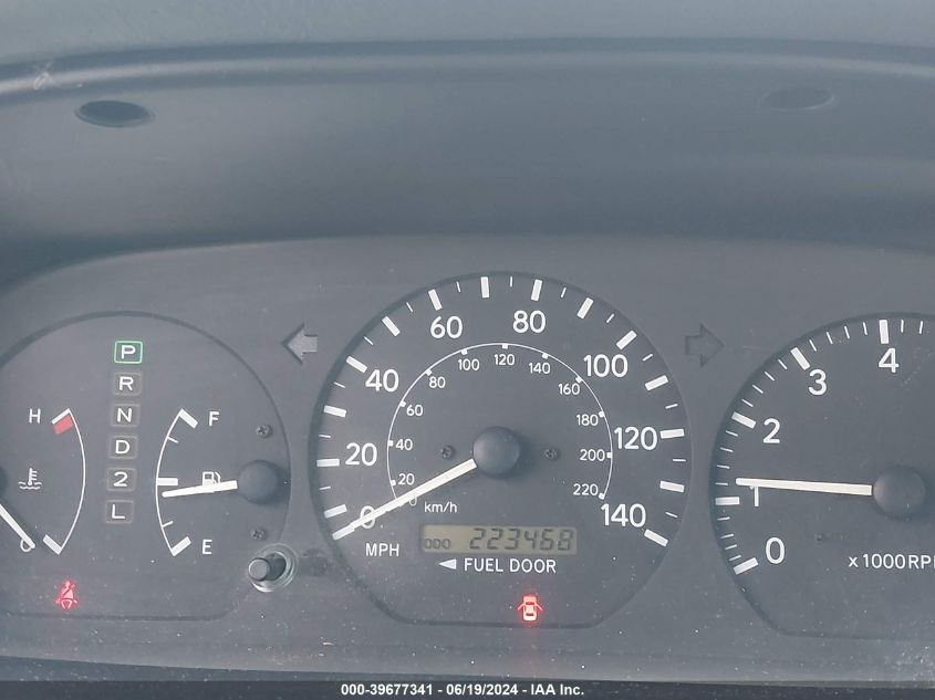 2000 Toyota Camry Le VIN: 4T1BG22K9YU701263 Lot: 39677341