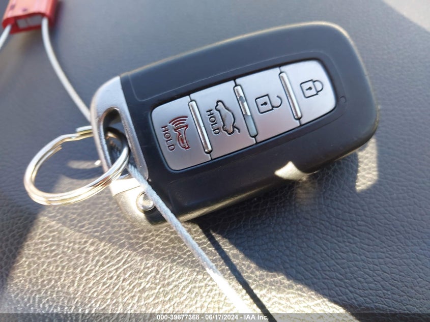 2012 Hyundai Elantra Limited (Ulsan Plant) VIN: KMHDH4AE2CU208028 Lot: 39677368