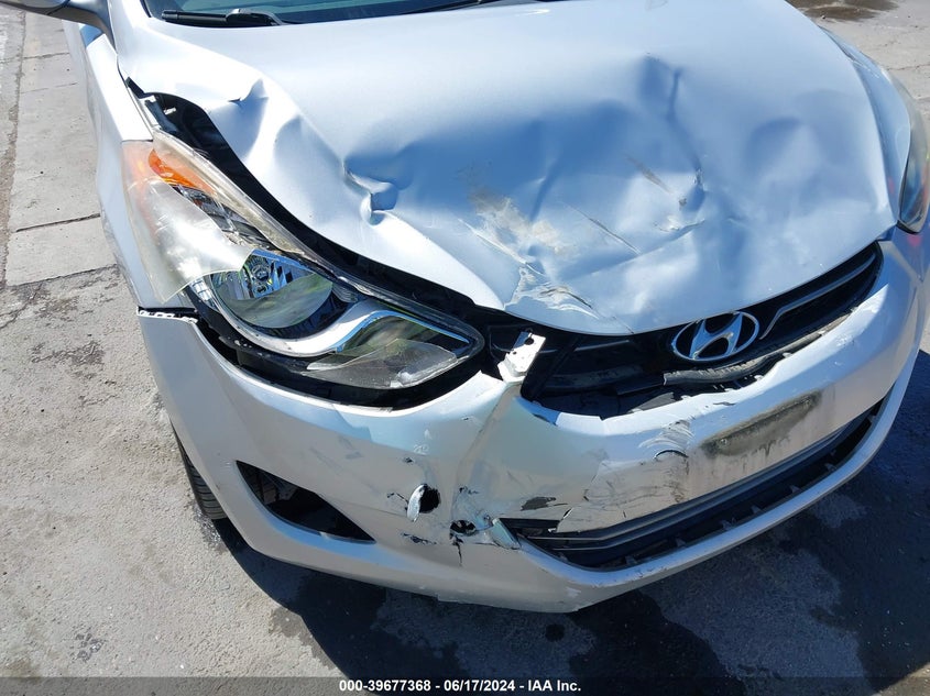 2012 Hyundai Elantra Limited (Ulsan Plant) VIN: KMHDH4AE2CU208028 Lot: 39677368