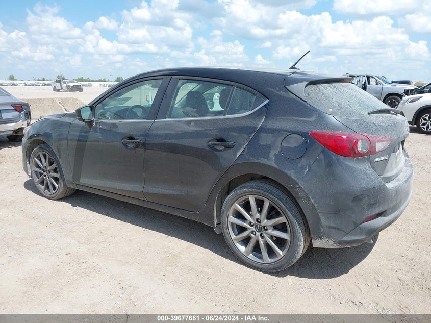 VIN 3MZBN1L38JM195069 2018 MAZDA MAZDA3 TOURING