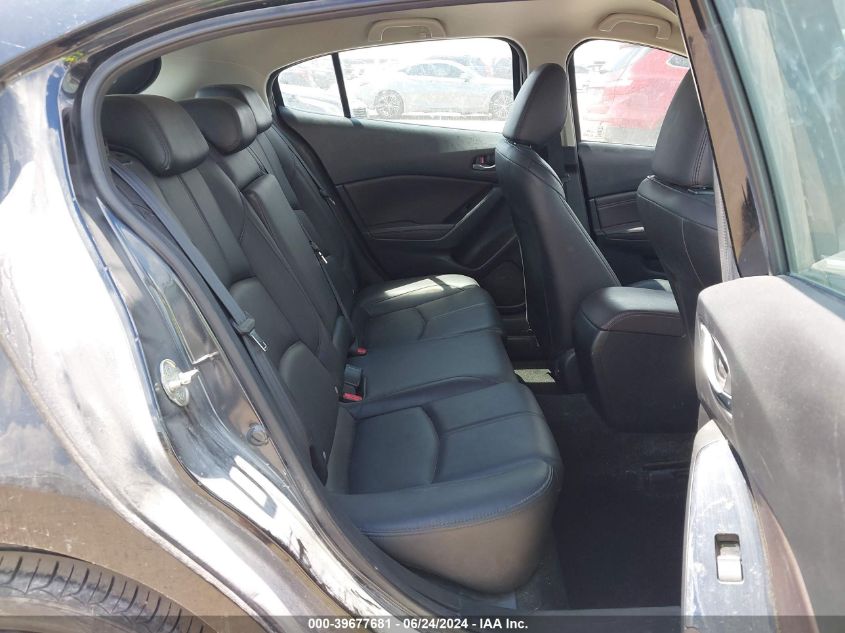 2018 Mazda Mazda3 Touring VIN: 3MZBN1L38JM195069 Lot: 39677681