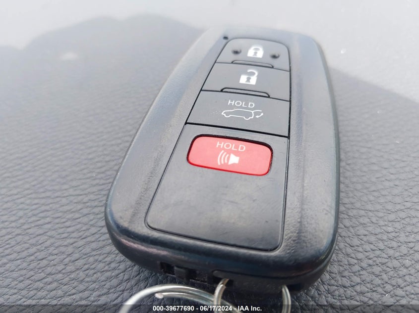 2021 Toyota Rav4 Xle Premium VIN: 2T3A1RFV1MC216838 Lot: 39677690