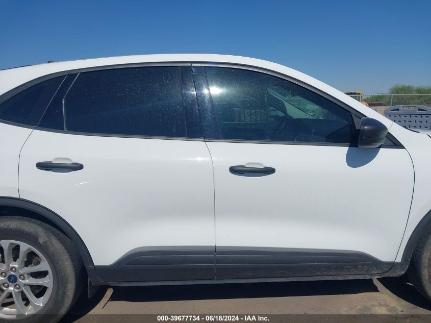 2022 Ford Escape S VIN: 1FMCU0F67NUB45948 Lot: 39677734