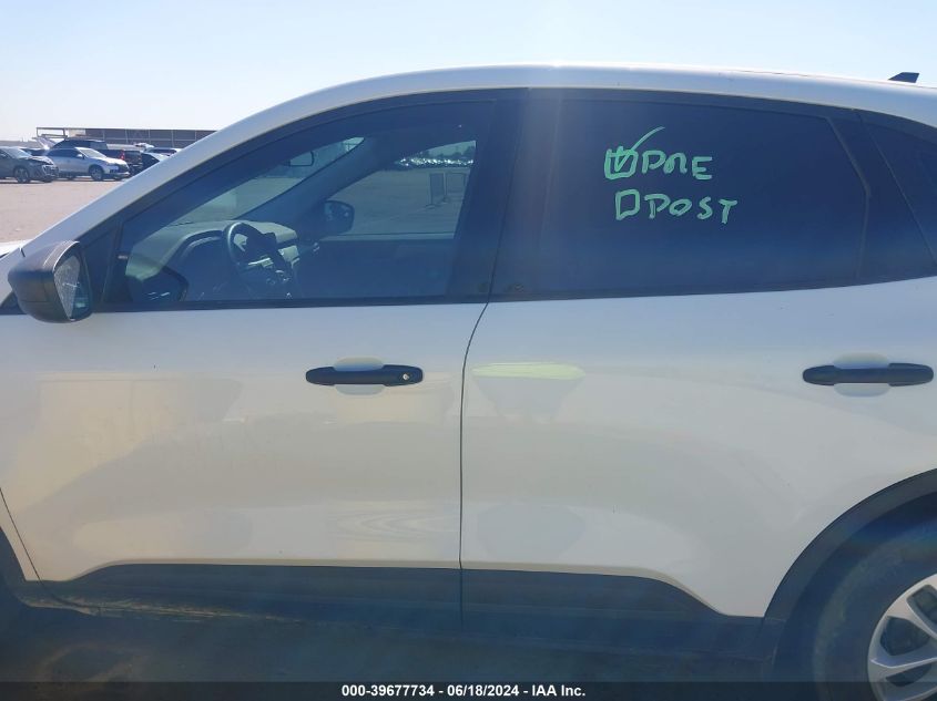 2022 Ford Escape S VIN: 1FMCU0F67NUB45948 Lot: 39677734