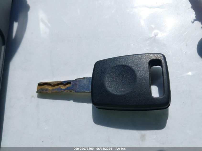 2000 Volkswagen New Beetle Gls VIN: 3VWCA21C9YM407836 Lot: 39677809