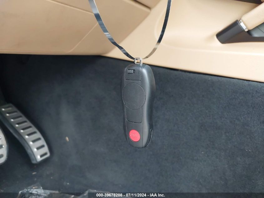 2017 Porsche Cayenne E-Hybrid S Platinum Edition VIN: WP1AE2A24HLA74709 Lot: 39678208