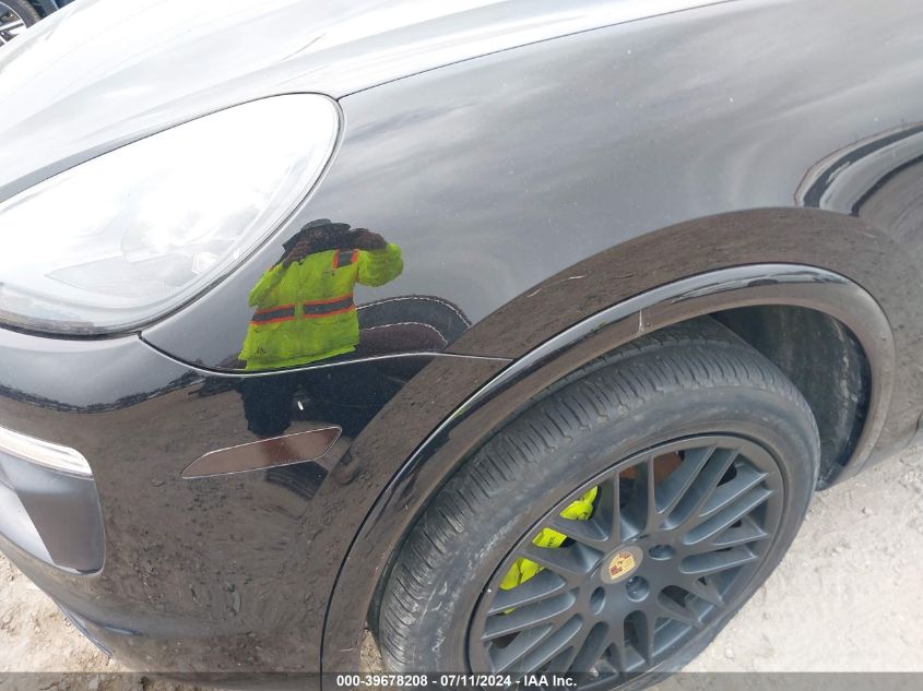 2017 Porsche Cayenne E-Hybrid S Platinum Edition VIN: WP1AE2A24HLA74709 Lot: 39678208