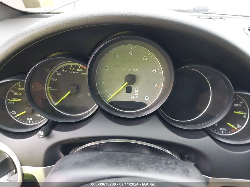 2017 Porsche Cayenne E-Hybrid S Platinum Edition VIN: WP1AE2A24HLA74709 Lot: 39678208