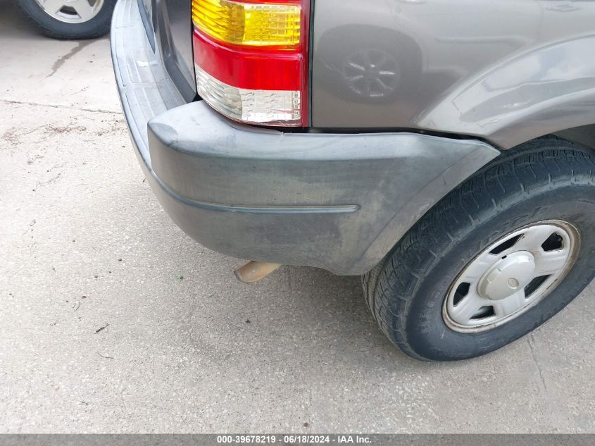 2004 Ford Escape Xls VIN: 1FMYU02B74KA71840 Lot: 39678219