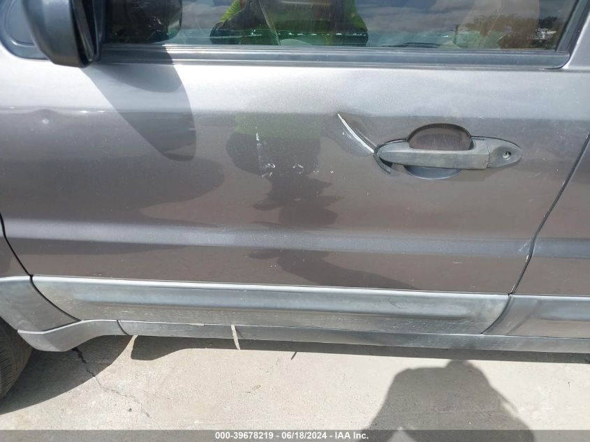 2004 Ford Escape Xls VIN: 1FMYU02B74KA71840 Lot: 39678219