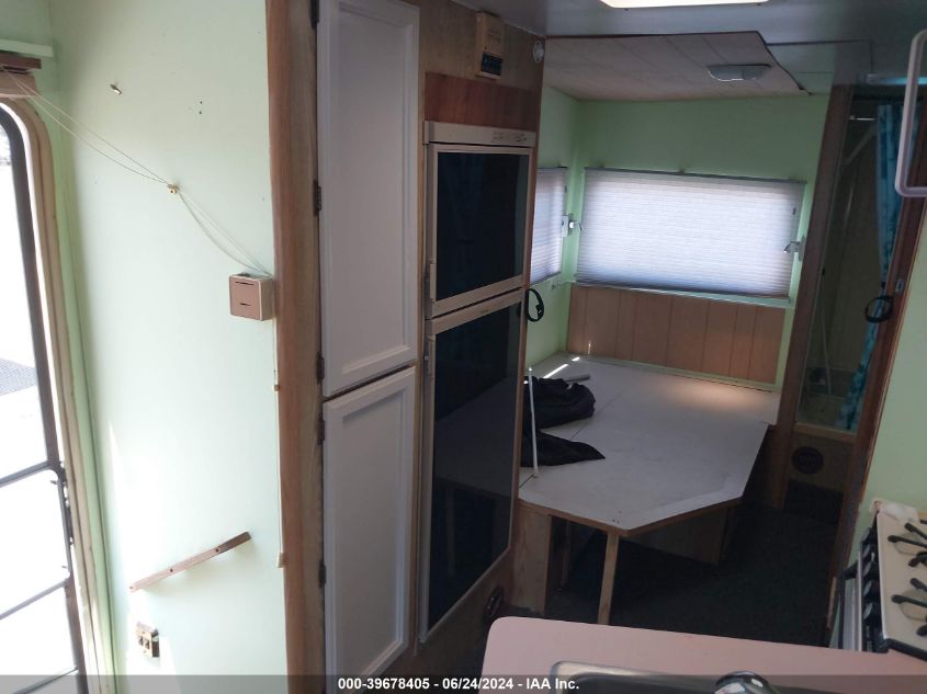 1987 Ford Econoline E350 Cutaway Van VIN: 1FDKE30L5HHB97746 Lot: 39678405