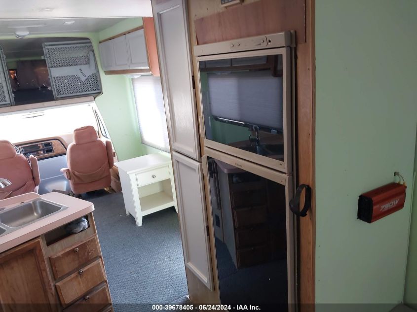 1987 Ford Econoline E350 Cutaway Van VIN: 1FDKE30L5HHB97746 Lot: 39678405