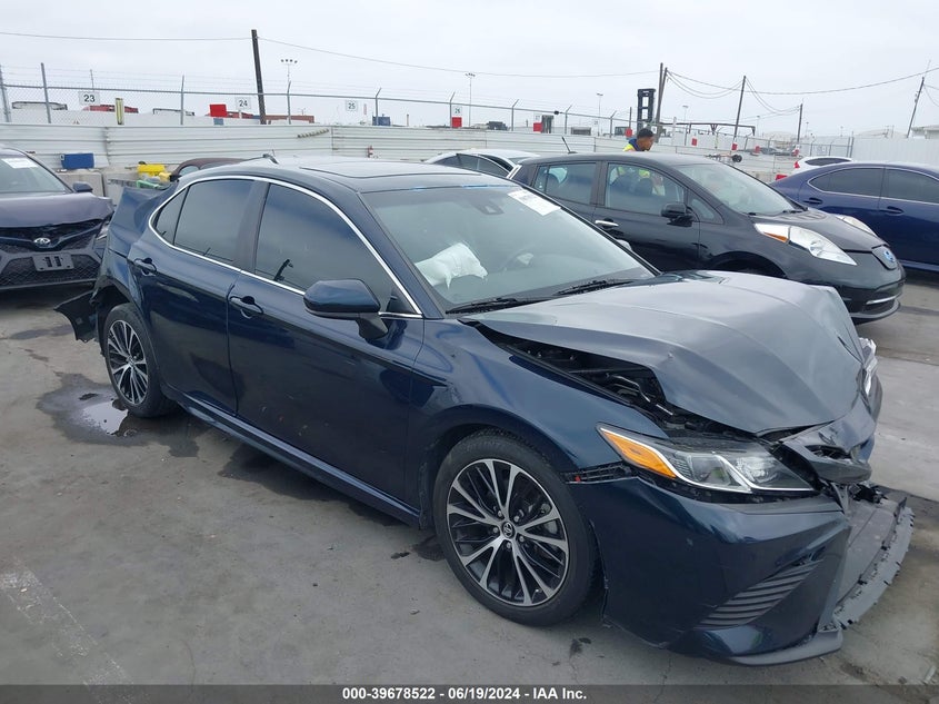 TOYOTA CAMRY SE 2019