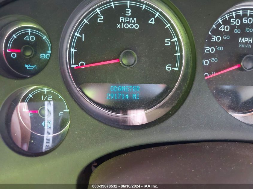 2010 Chevrolet Tahoe Lt VIN: 1GNUKBE08AR138857 Lot: 39678532