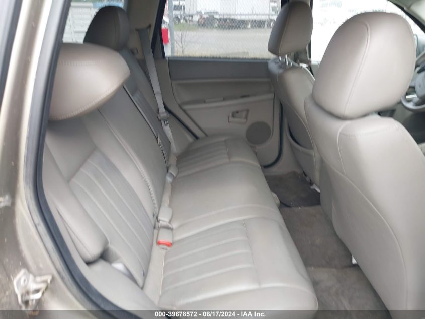 2005 Jeep Grand Cherokee Laredo VIN: 1J4GR48K85C601867 Lot: 39678572