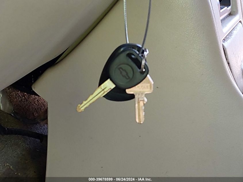 2000 Chevrolet Suburban 1500 Lt VIN: 3GNFK16TXYG104439 Lot: 39678599