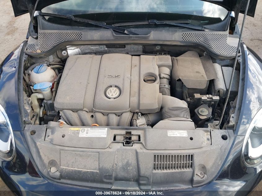 2013 Volkswagen Beetle 2.5L Fender Edition VIN: 3VWJP7AT2DM660901 Lot: 39678624