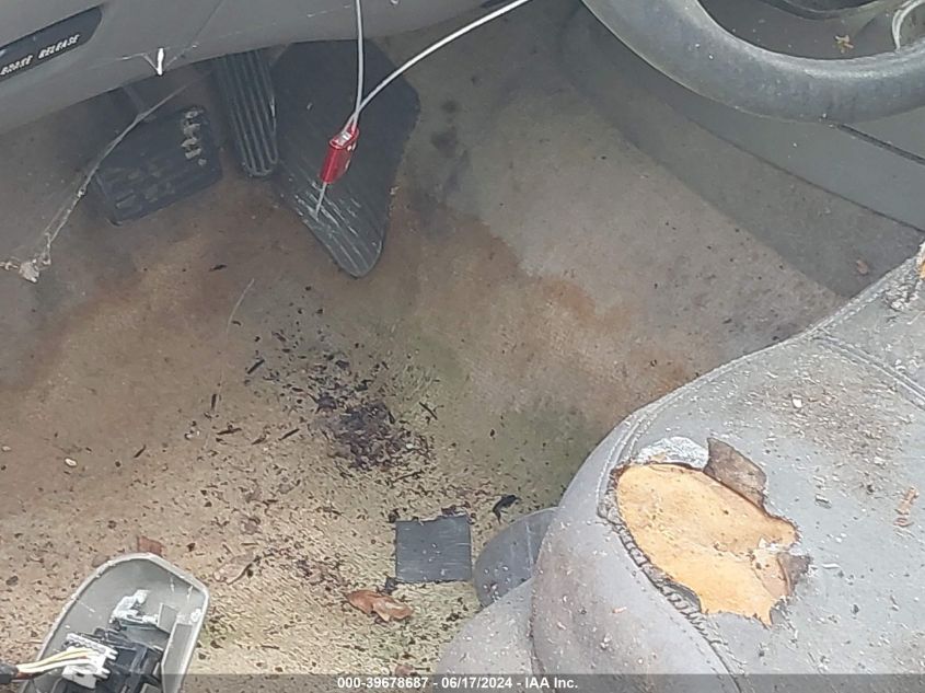 1998 GMC Jimmy Slt VIN: 1GKCS13WXW2521838 Lot: 39678687