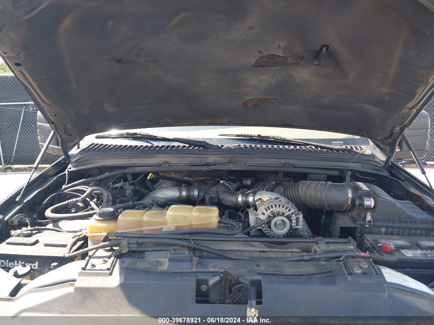 2000 Ford F-250 Lariat/Xl/Xlt VIN: 1FTNW21F1YEA20467 Lot: 39678921