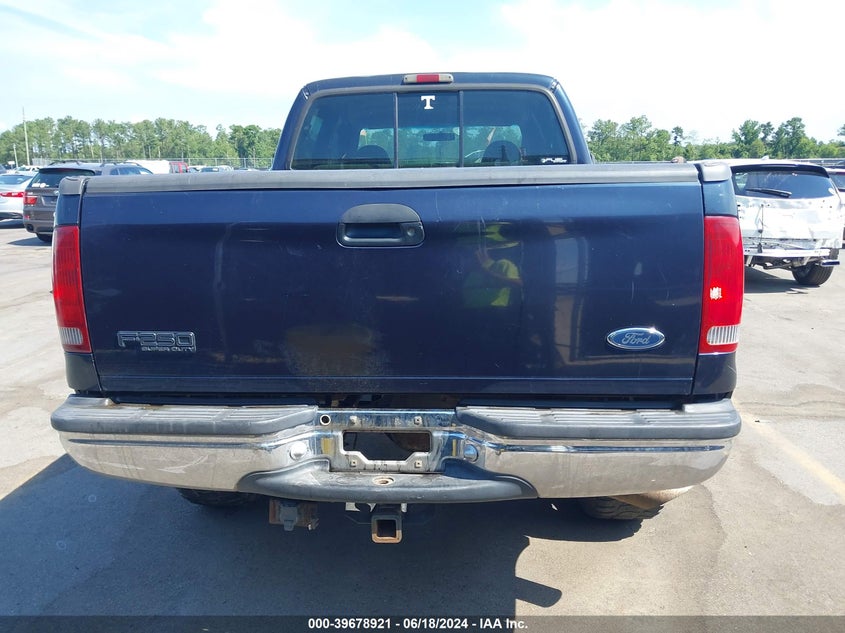 2000 Ford F-250 Lariat/Xl/Xlt VIN: 1FTNW21F1YEA20467 Lot: 39678921